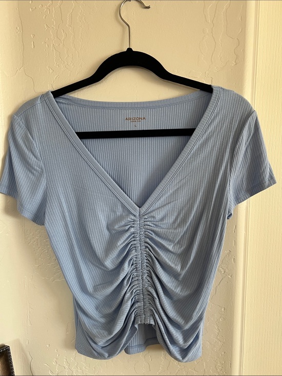 Arizona Jean Company Tops - Arizona Jean Company Light Blue Ribbed Ruched V-Neck Short Sleeve Top